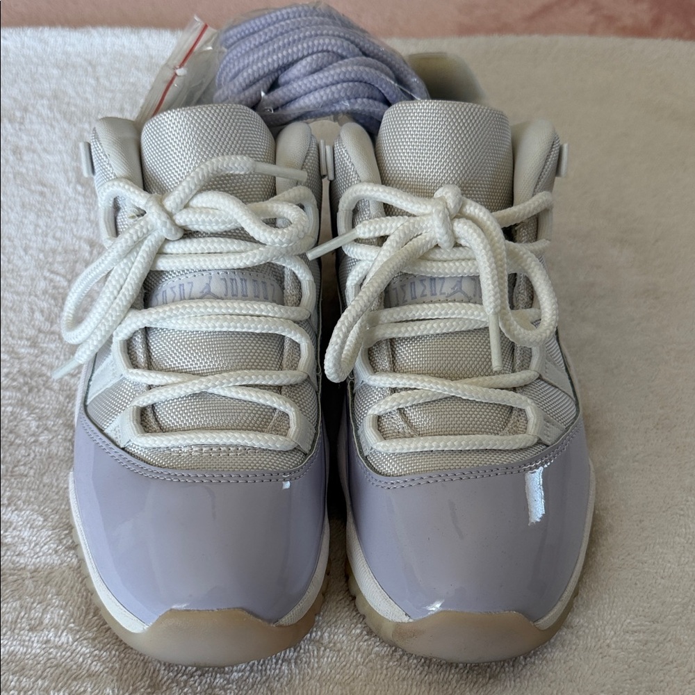 Nike Jordan 11 retro low pure violet sneakers